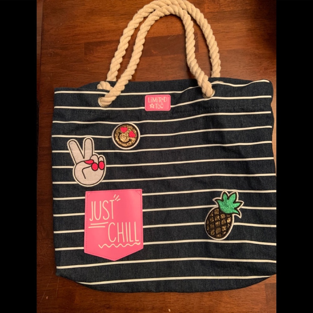 Limited‎ too tote